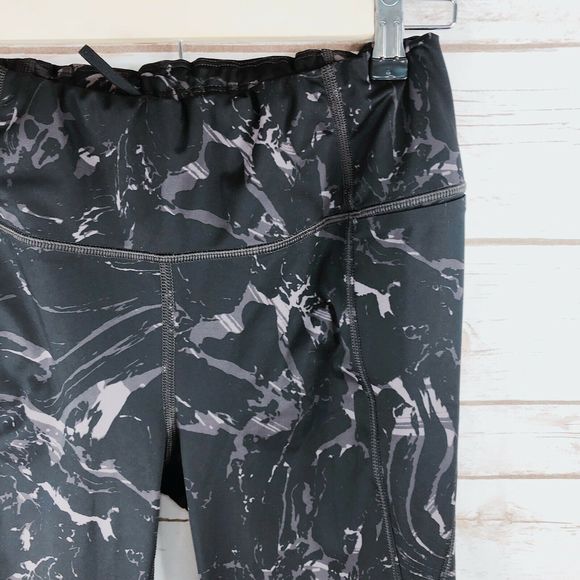 Athleta Pants Size S Athletic Print Ankle Raw Hem - Picture 4 of 9